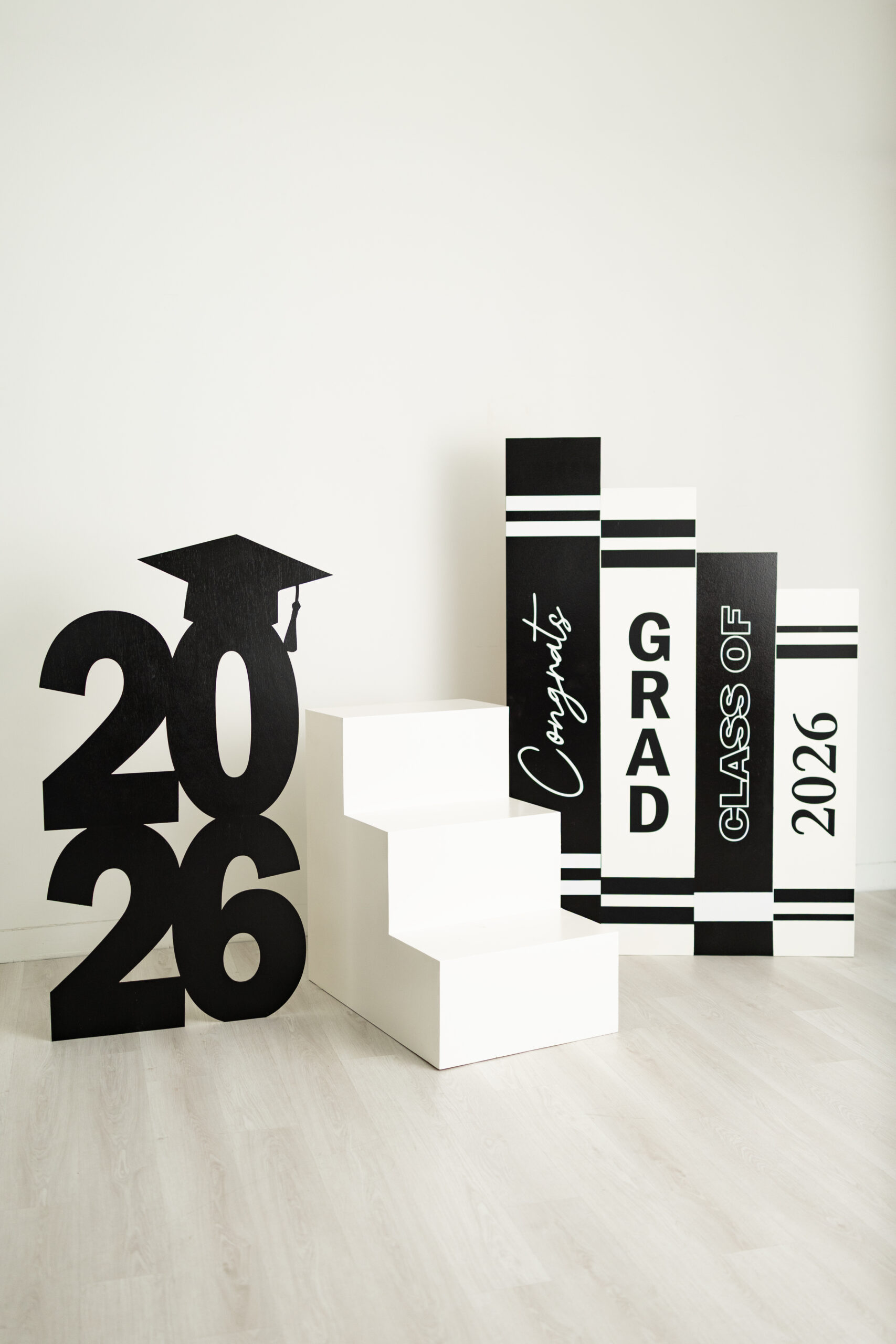 2026 Graduation Black and White Set
